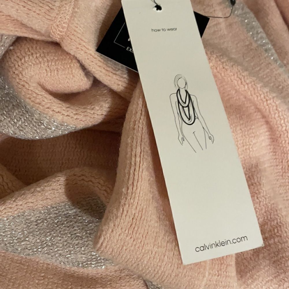 Calvin Klein Infinity Loop Scarf - Picture 5 of 7